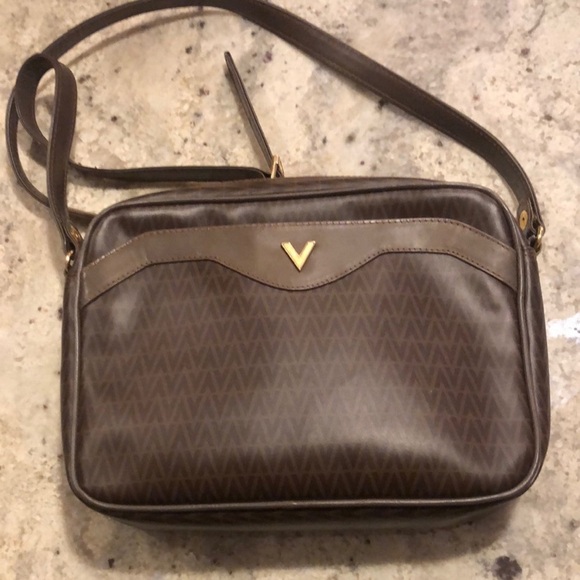 Mario Valentino Handbags - Mario Valentino Crossbody Bag
Mario Valentino
Size: 11 × 8 × 3.5